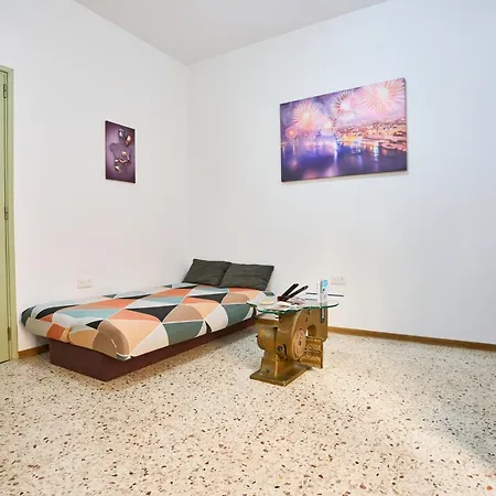 Ta' Nena In Floriana, 10 Minutes Away From Valletta *