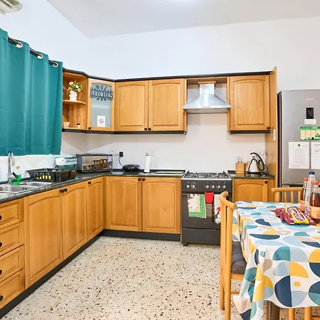 Ta' Nena In Floriana, 10 Minutes Away From Valletta *