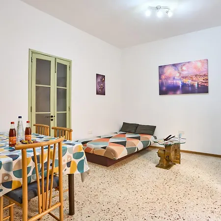 Ta' Nena In Floriana, 10 Minutes Away From Valletta Apartament *