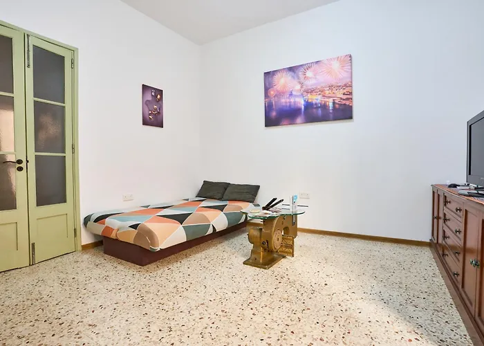 Ta' Nena In Floriana, 10 Minutes Away From Valletta *