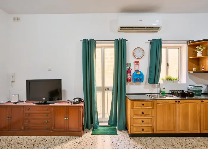 Апартаменты Ta' Nena In Floriana, 10 Minutes Away From Valletta *