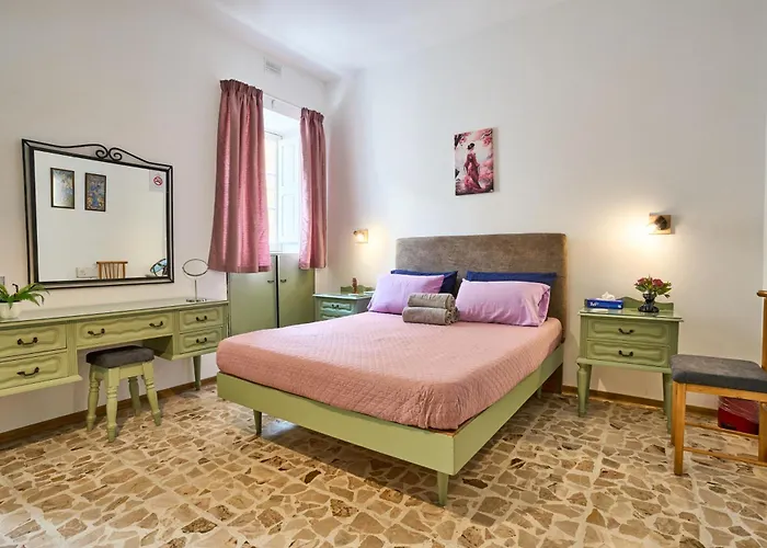 Ta' Nena In Floriana, 10 Minutes Away From Valletta * Флориана